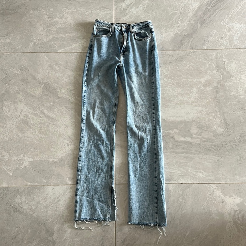Not Worn! Zara straight leg high rise jeans